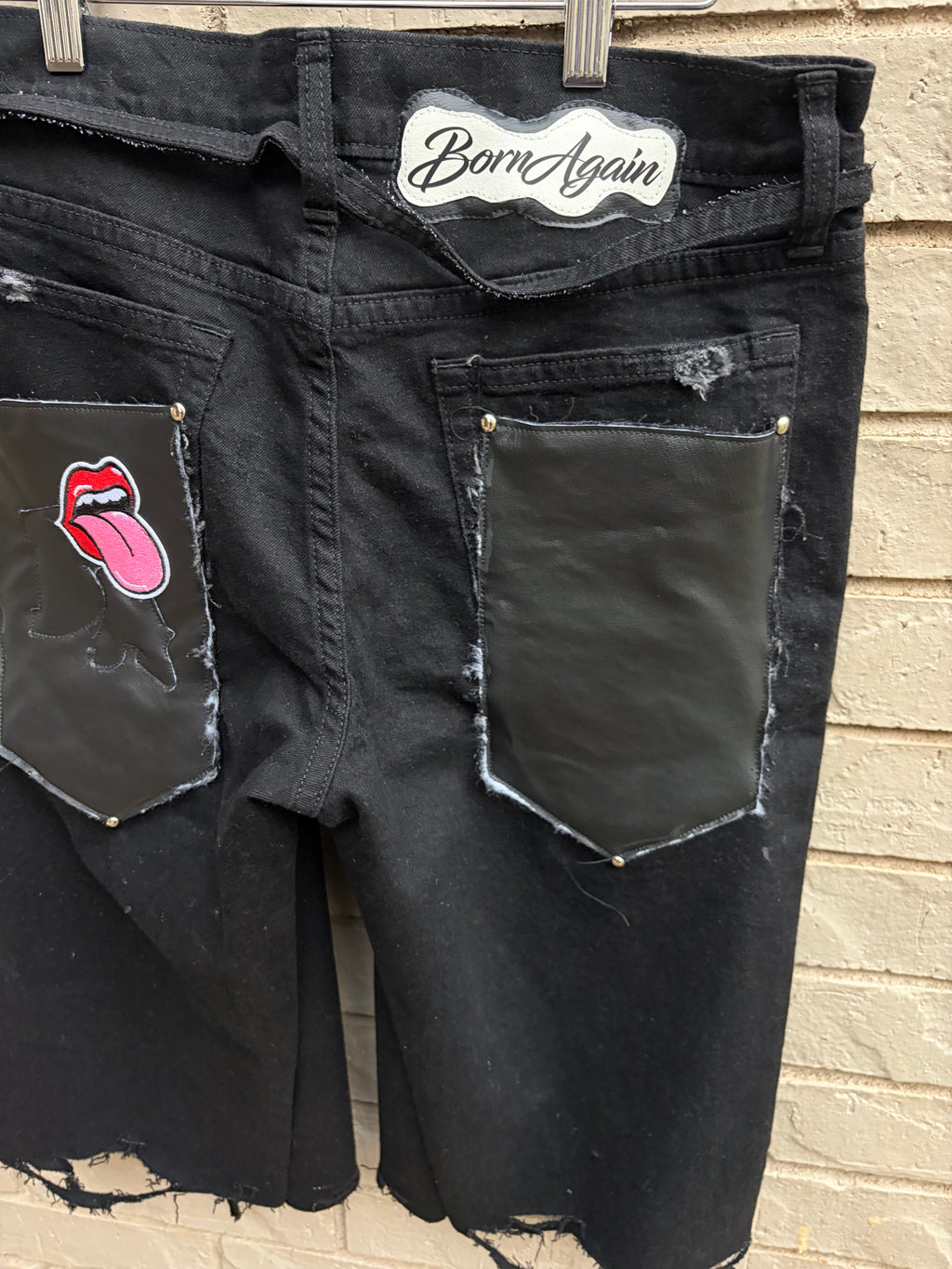 BORNAGAIN – Midnight Artifact Jorts