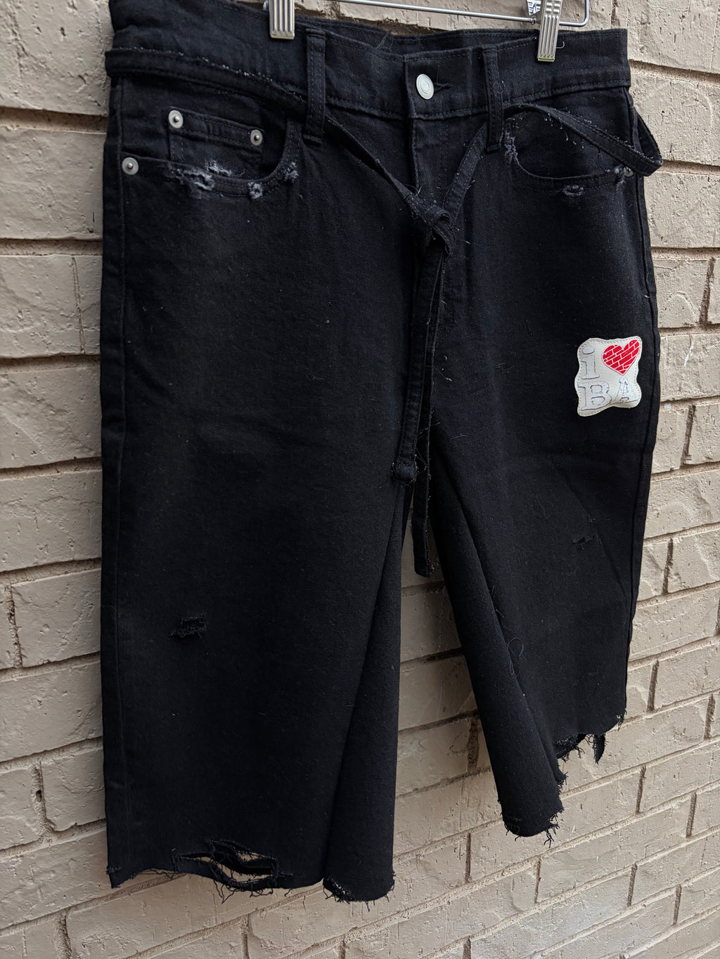 BORNAGAIN – Midnight Artifact Jorts